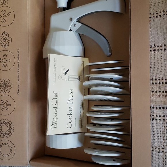 Pampered Chef Cookie Press - Picture 2 of 4